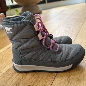 Sorel Big Kid 1 Waterproof Winter Boots Gray Pink EUC